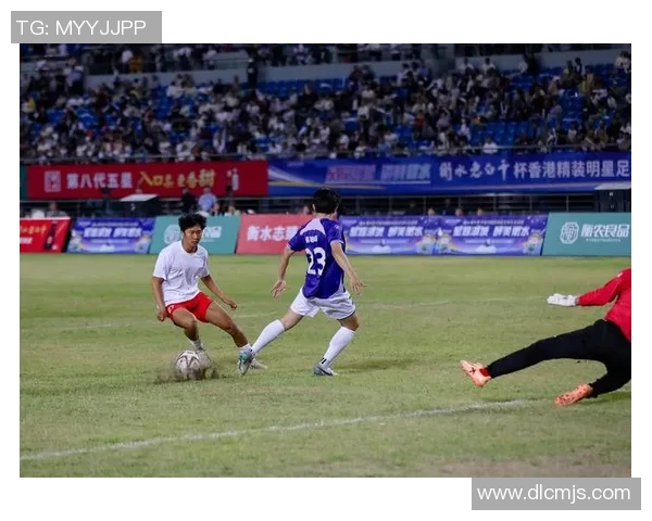 足球明星齐聚一堂高清图片展现球场魅力与激情瞬间