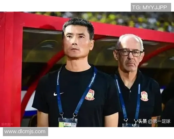 重庆足球队个人能力引发热议球员表现与战术安排的深度探讨